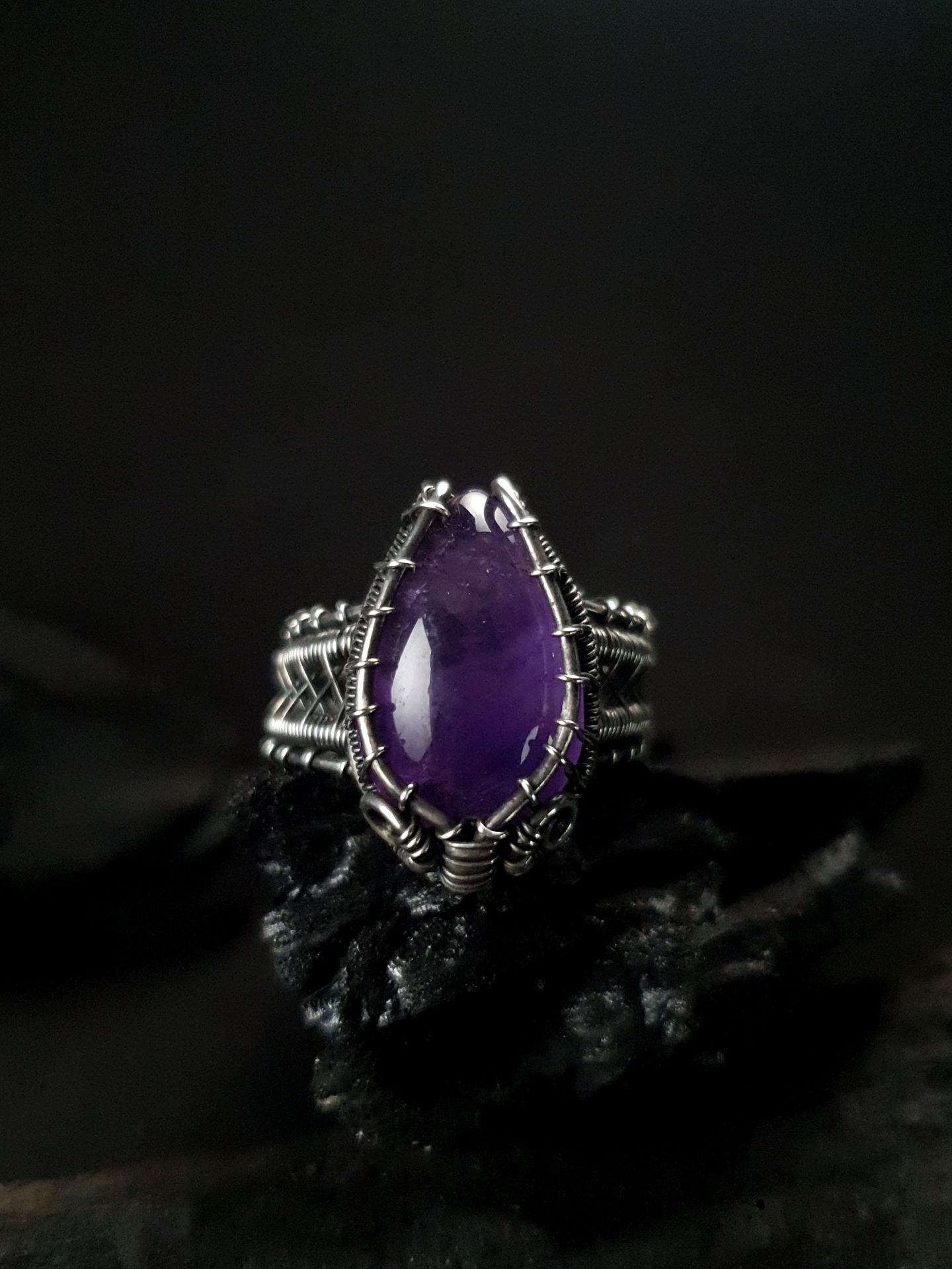 Amethyst teardrop & Silver Ring