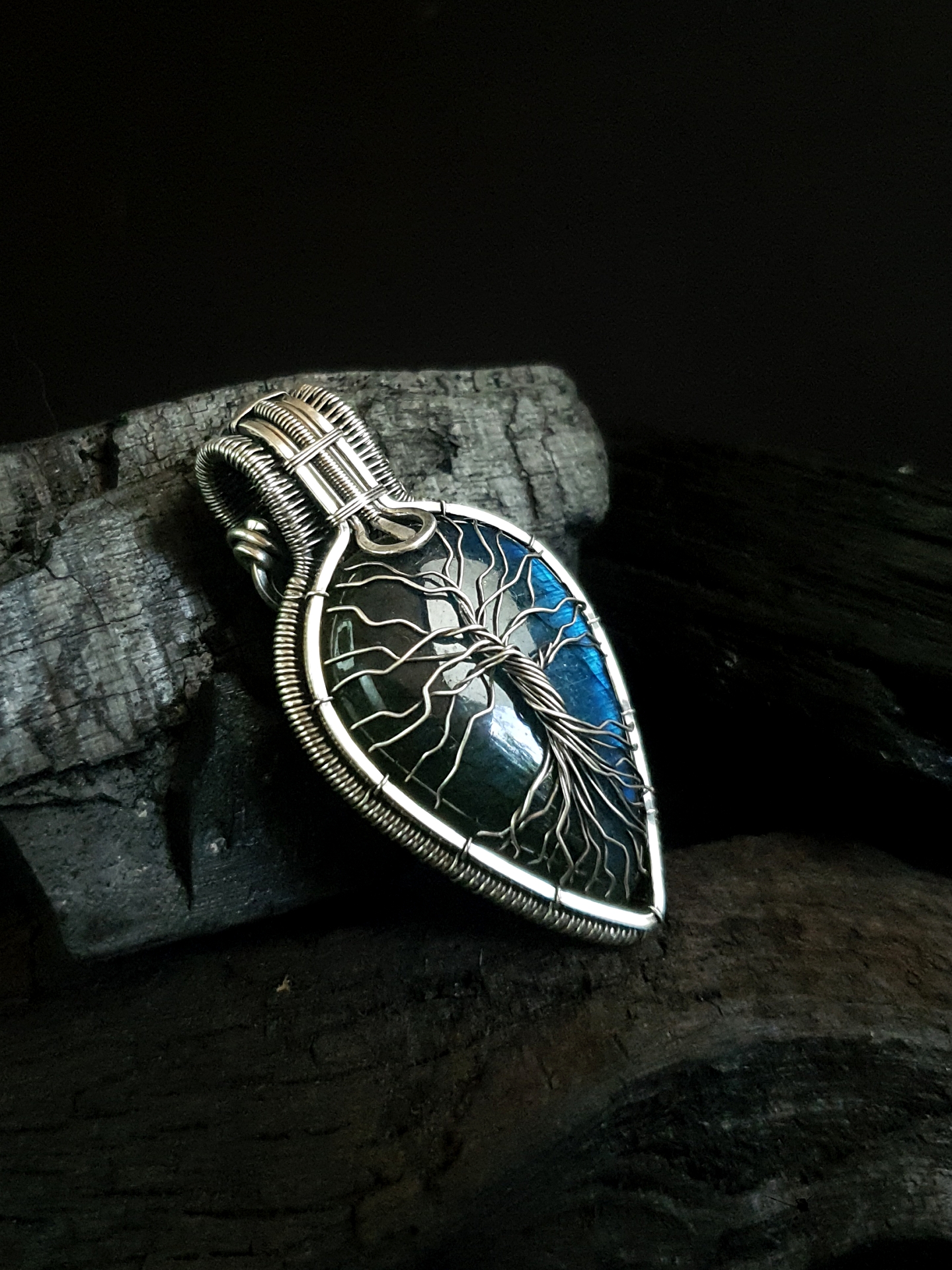 Tree of Life - Blue Labradorite & Silver wire pendant